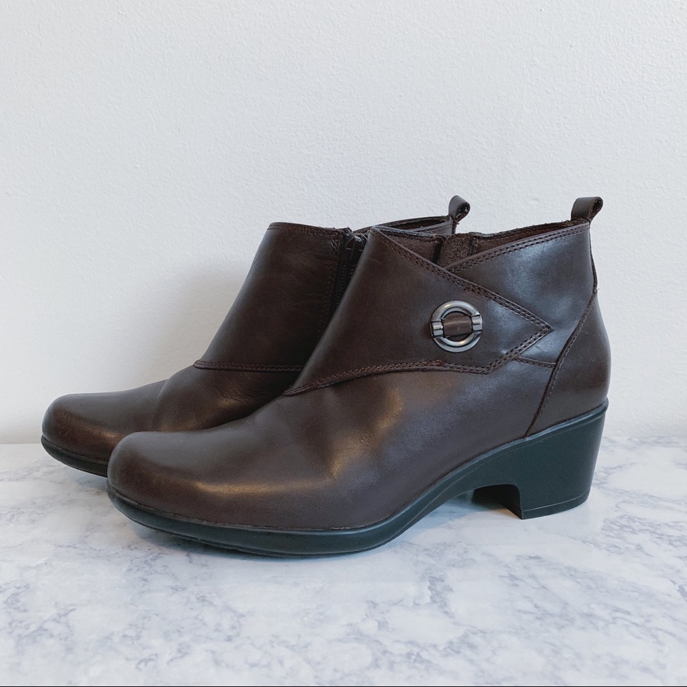 LN Clarks Brown Leather Ankle Boots 7.5